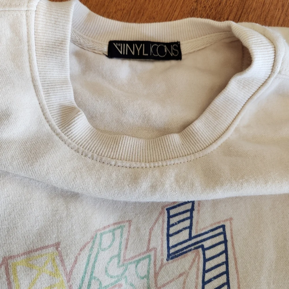 Graphic Print KISS White Sweater S/M - Picture 7 of 13